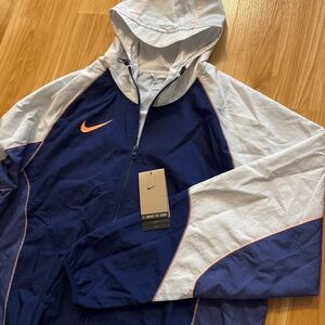 NEW- Nike Strike+ Water Repellent Hooded Rain Jacket Windbreaker- Men’s Large